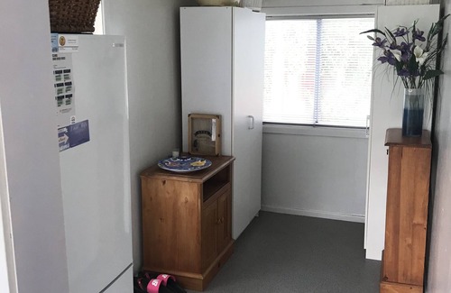 Oneroa Cabaña | Central Beach Cottage Oneroa Village best of both worlds so close to everything!