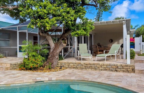 Central Beach Casa | Central Beach East of A1A 4 Bedroom Central Beach Heated Pool Home