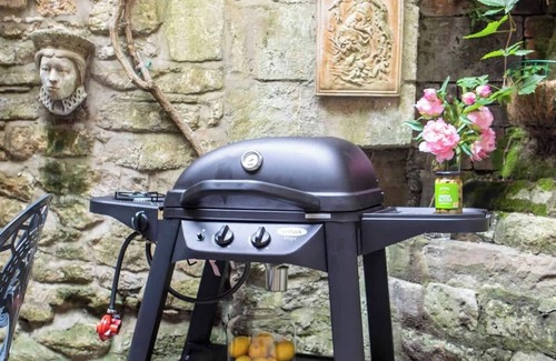 Bradford-on-Avon Casa | Central, beautiful home - with parking
