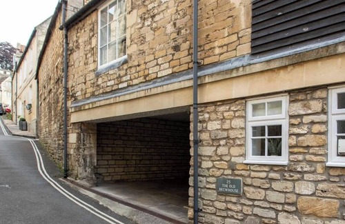 Bradford-on-Avon Casa | Central, beautiful home - with parking