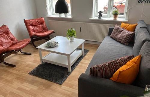 Kolding Apartamento | Central beliggenhed lys og hyggelig