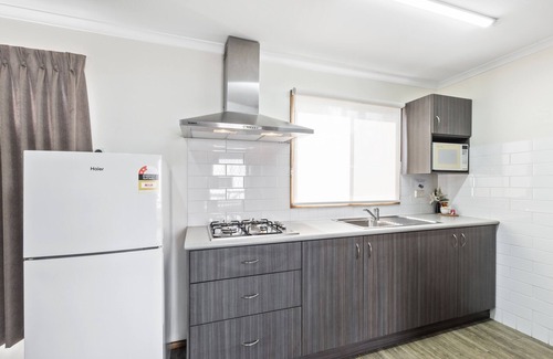 Ascot Cabina | Central Caravan Park