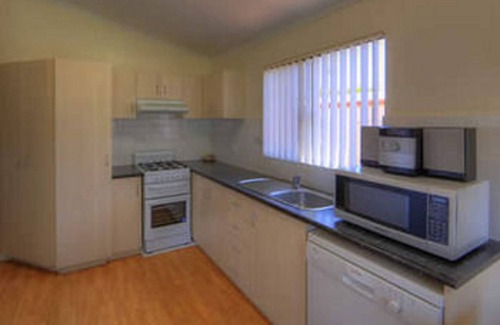 Ascot Cabina | Central Caravan Park