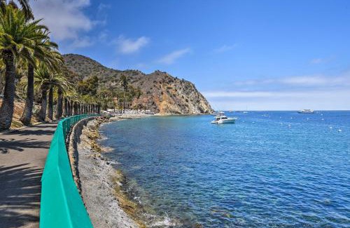 Avalon Casa | Central Catalina Cottage Walk to Ferry and Eateries