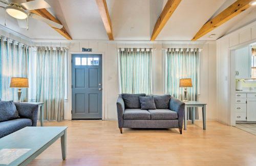 Avalon Casa | Central Catalina Cottage Walk to Ferry and Eateries