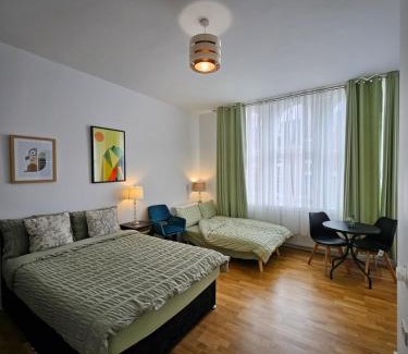 Leek Casa | Central Chambers Suites - Suite 1