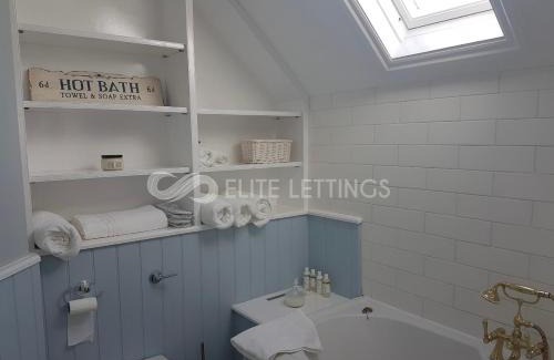 Christchurch Casa | Central Christchurch - 2 bed cottage, Christchurch