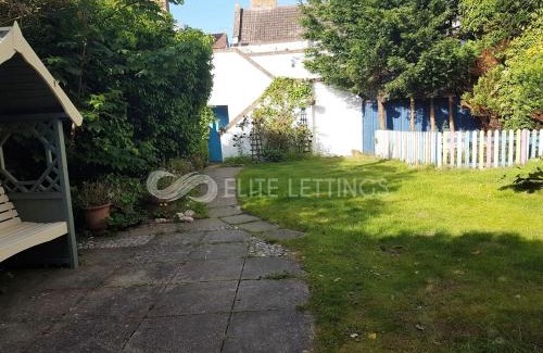 Christchurch Casa | Central Christchurch - 2 bed cottage, Christchurch