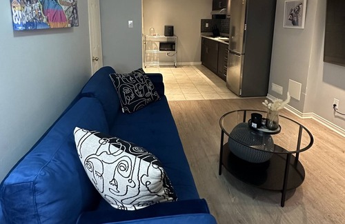Downsview Casa | Central city - 10 mins from Pearson airport