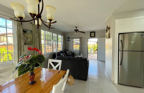 Ciudad de Belice Casa | Central City “Haven” Private Flat & Pool