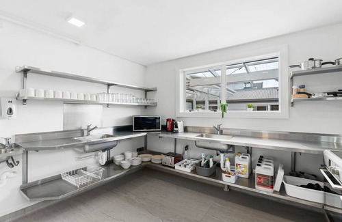 Christchurch City Centre Villa | Central City Villa perfect for up to 12-guests