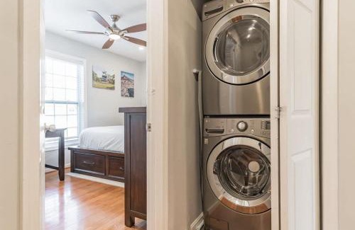 Columbia Heights Casa | Central Convenient Home with Free Parking #DCottage