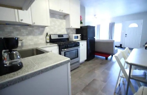 Shearer Hills - Ridgeview Casa | Central & Convenient, Airport-5Min, Anywhere-10Min