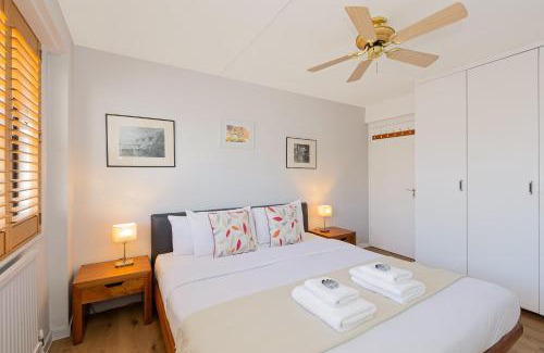 Holborn and Covent Garden Apartamento | Central Covent Garden 1BR Flat with Balcony