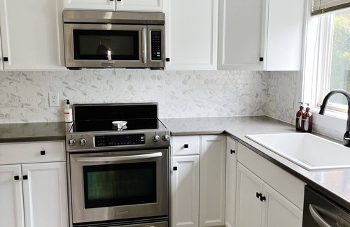 North End Casa | Central + Cozy 2 Bdrm House Minutes to Downtown - pet friendly