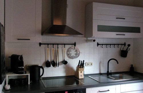 Solingen Condominio | Central, cozy apartment with its own terrace and private parking space