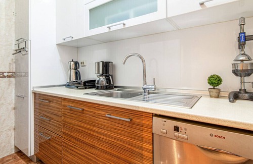 Nisantasi Apartamento | Cozy Flat 650 m to City's Nisantasi Mall