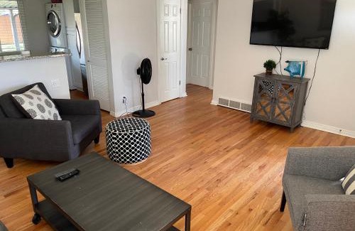 Ruby Hill Casa | Central Denver Master Room 24 hour self check in
