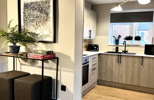 Ellesmere Casa | Central Ellesmere -sleeps2 - Parking - Petfriendly
