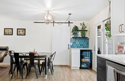 Ellensburg Casa | Central Escape- Large Backyard with Hot Tub