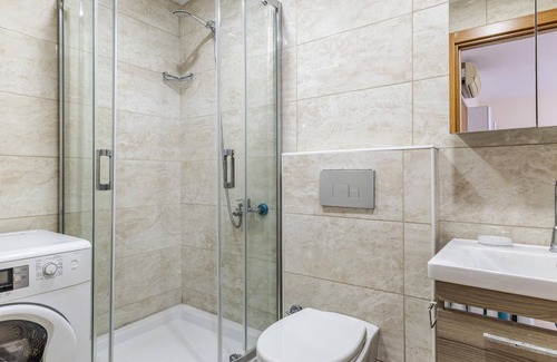 Mecidiyekoy Apartamento | Central Flat Near Metro and Trump Mall in Sisli