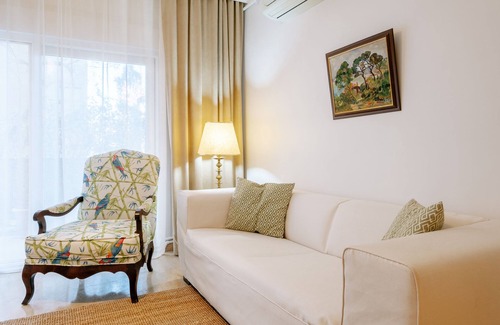 Esentepe Apartamento | Central Flat w Garden 10 min to Metro and Zorlu