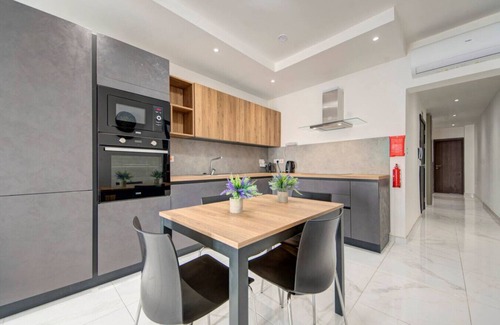Ta' Giorni Apartamento | Central, fully equipped 1BR Apt in St. Julian's