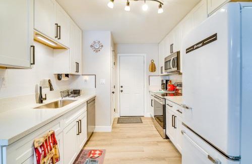 Townsite Casa | Central Henderson Retreat Near Dining and Lake Mead!