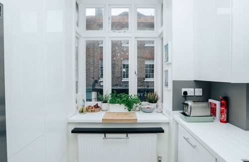 Henley-on-Thames Apartamento | Central Hidden Gem - From 125 Per Night