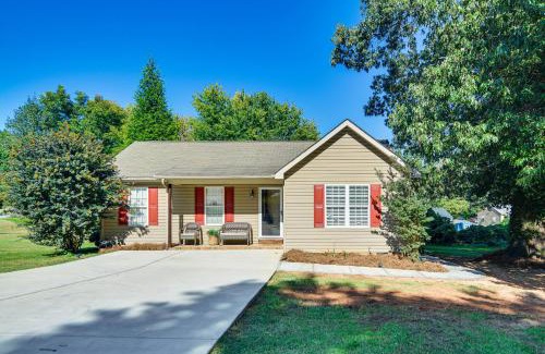 High Point Casa | Central High Point Home Less Than 1 Mi to Downtown!