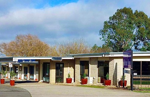 Kyneton Hotel | Central Highlands Motor Inn