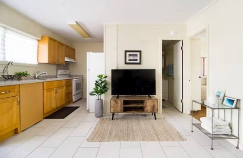 Makiki Condominio | Central HNL Condo, Bike-Bus Friendly, Pet-Friendly!