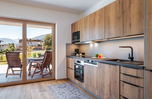 Fuegen Condominio | Central holiday apartment with garden & sauna in Fügen, Zillertal