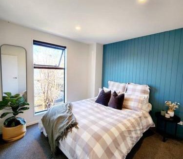 Spreydon Apartamento | Central Home with Internal Garage - Close to CBD!