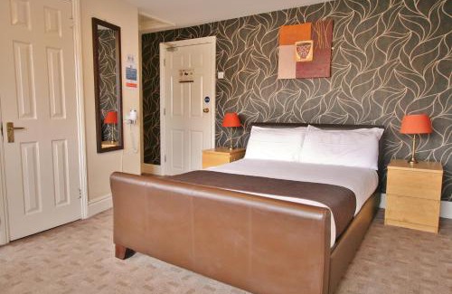 Cheltenham Hotel | Central Hotel Cheltenham by Roomsbooked