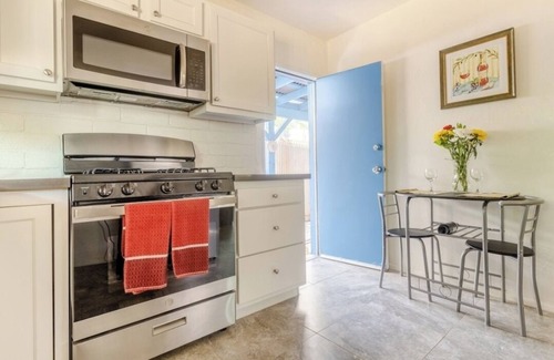Palo Verde Casa | Central house located by university of Arizona with pool and hot tub