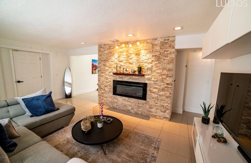 Coral Terrace Casa | Central house Miami with heated Pool /games