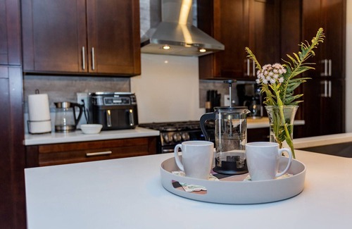Regional District of Nanaimo Cabina | Central Island Log Cabin | Perfect Base for Exploring