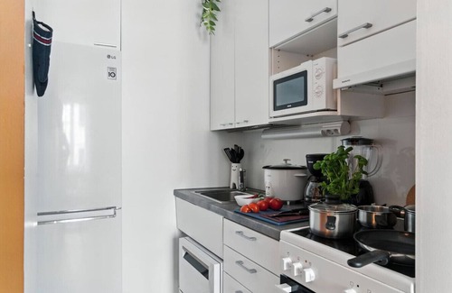 Punavuori Apartamento | Central Jugend House in Walkable Area. Tram/Bus 200m. Netflix/Wi-Fi.