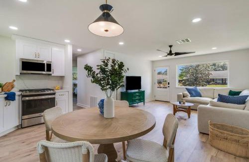 Lafayette Casa | Central Lafayette location w/King Bed & Coffee Bar