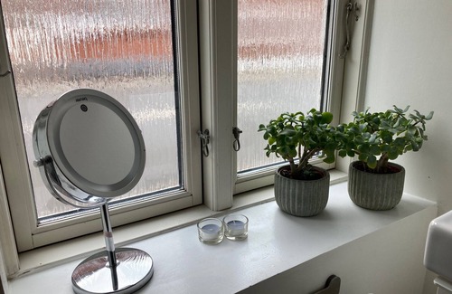 Kolding Condominio | Central Lejlighed med Egen Have tæt ved Slotssøen
