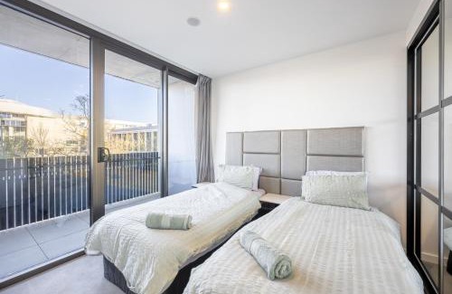 City West Apartamento | Central located 2 bedroom Apartment in Canberra with Parking