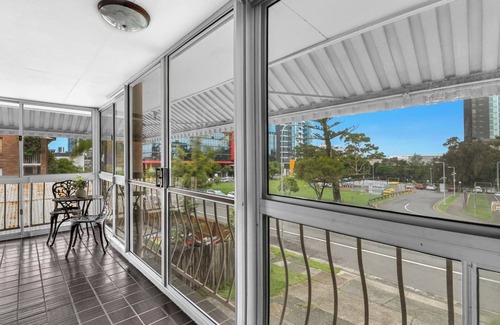 Southport Apartamento | Central Located 3 Bedroom Unit in Southport