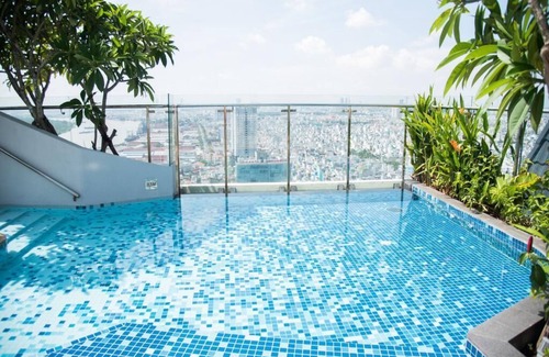 District 4 Apartamento | Ubicación central con vista al río Saigón, piscina en la azotea GRATIS