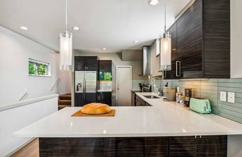 Magnolia Casa | Central Location 3-Story Home with Private Balcony