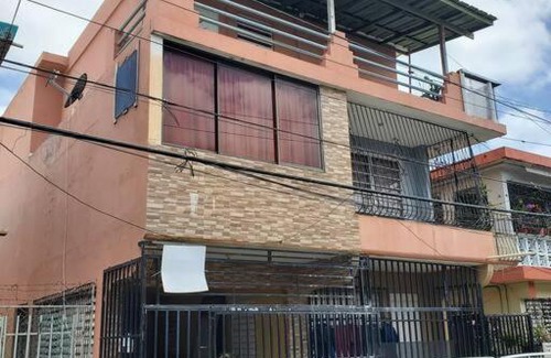 Santurce Apartamento | Central location apartment with WiFI + AC