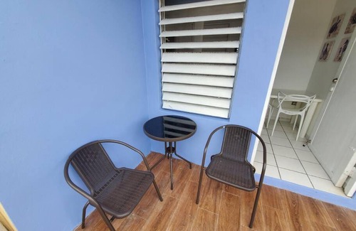 Santurce Apartamento | Central location apartment with WiFI + AC