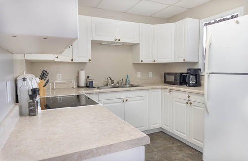 Superior Casa | Central Location! Cozy 4BR + Backyard | Smart TV