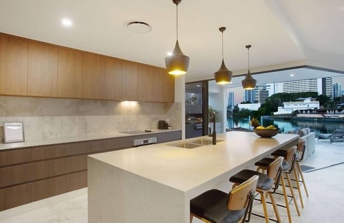 Broadbeach Waters Casa | VIVIENDAS DE VACACIONES ELITE - LLAVE DE LA HABANA