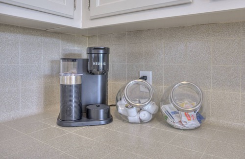 Raisin Casa | Central location - Fresno Home - 61 miles from Yosemite